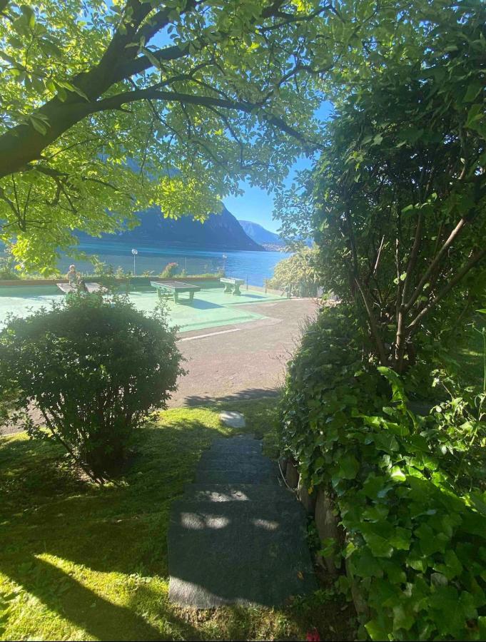 ビッソーネHoliday On The Lake Lugano 2アパートメント エクステリア 写真